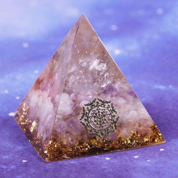 pyramide orgonite protection en quartz