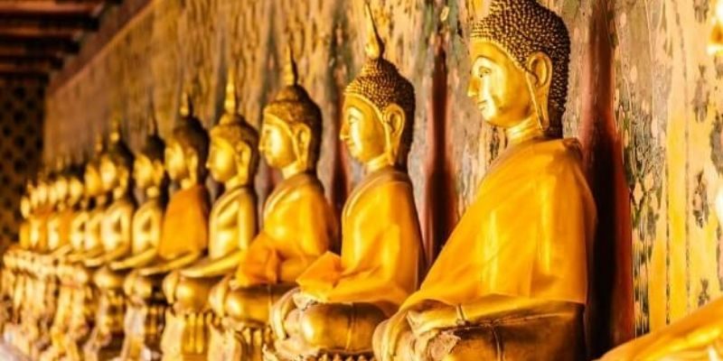 Statue de bouddha en or